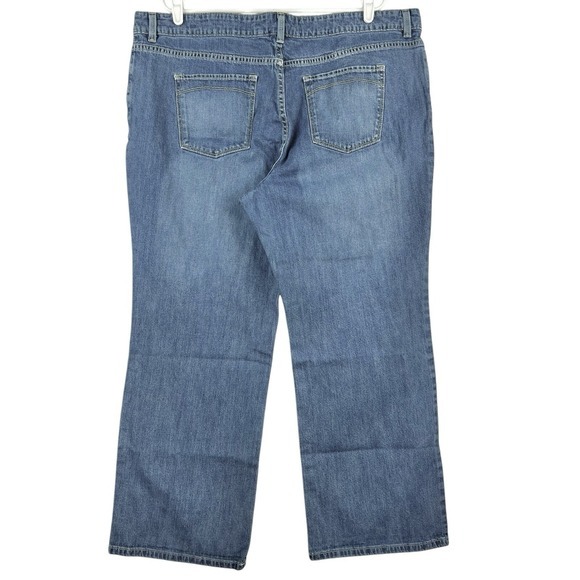 L.L. Bean Women's Blue Denim Jeans Sz 18W Regular High Rise Stretch Straight Fit - Picture 2 of 10